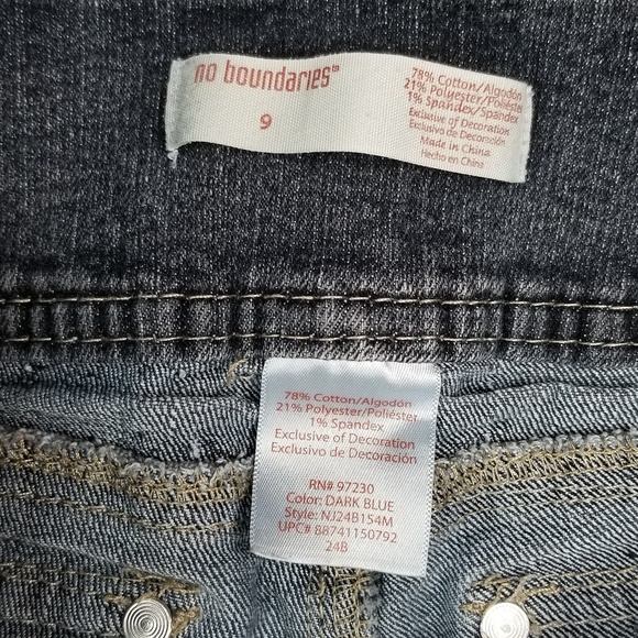 No Boundaries Cuffed Jean Shorts - Picture 6 of 6